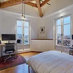 Sublime Apartment Center Of Paris Le Marais